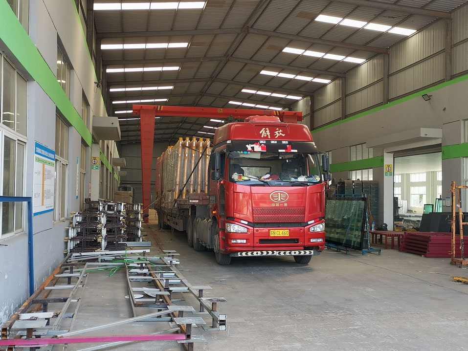 公交站臺發(fā)貨圖 公交站臺發(fā)貨圖