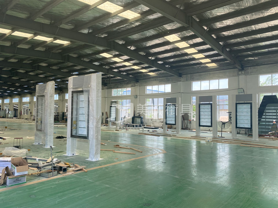 2022.7.1號美城街具供應徐州公交候車亭發貨現場 2022.7.1號美城街具供應徐州公交候車亭發貨現場