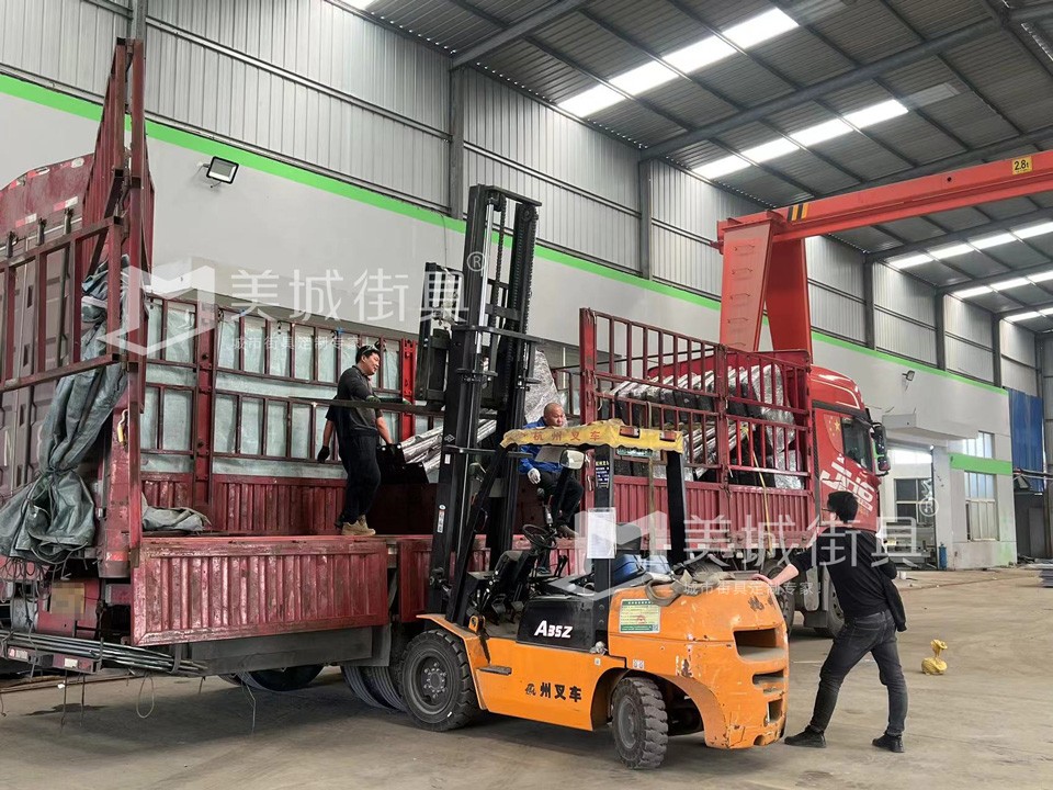 2024.4.8江蘇鹽城公交候車亭發(fā)貨案例 2024.4.8江蘇鹽城公交候車亭發(fā)貨案例